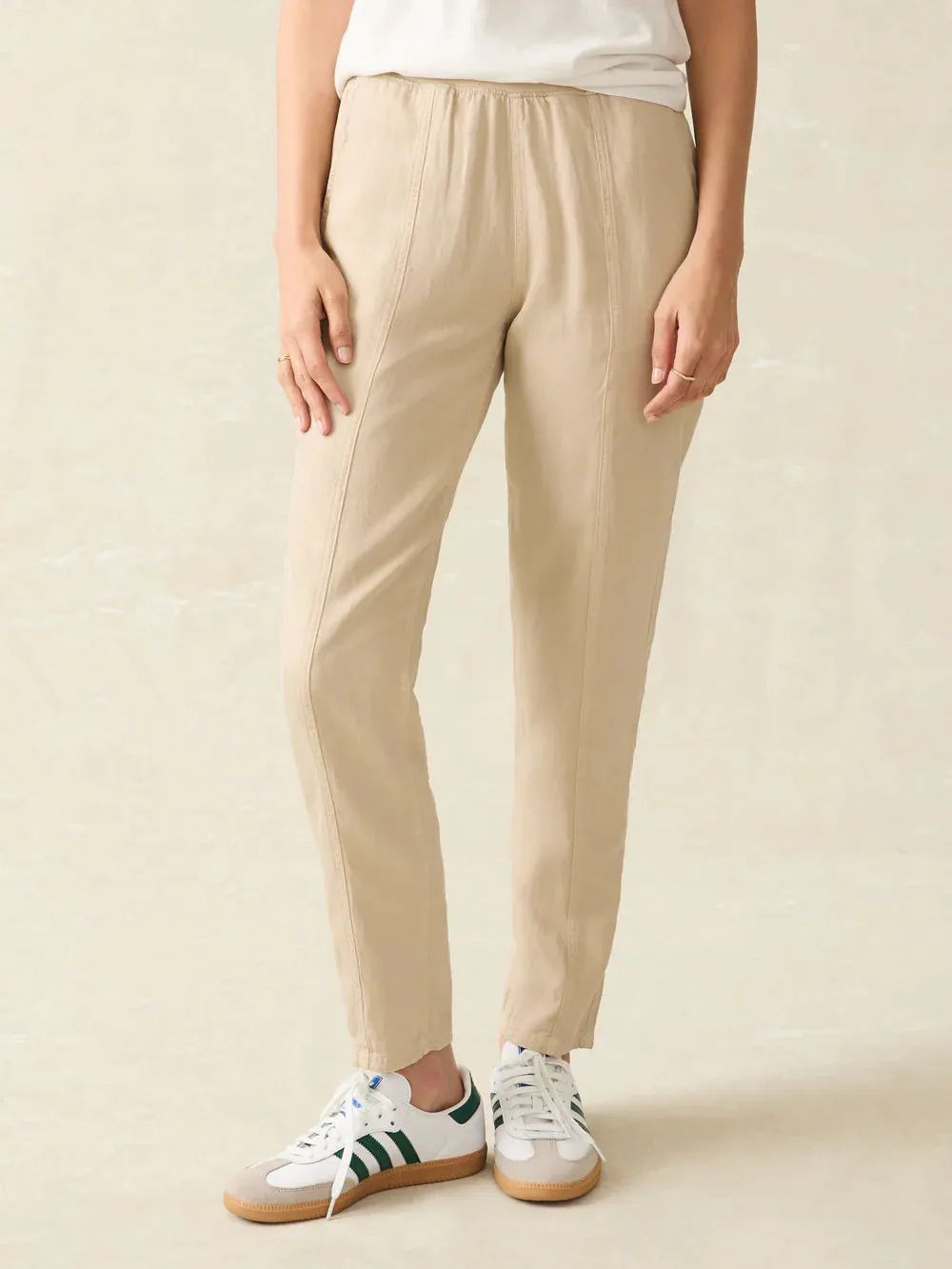 Arlie Pant in Safari