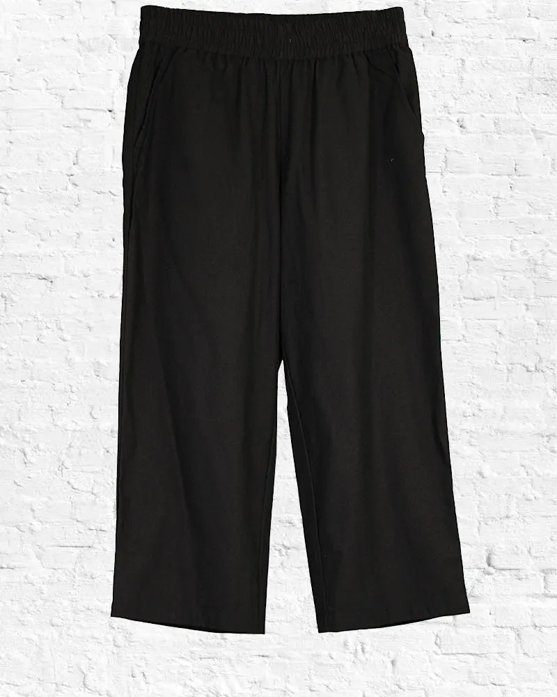 Black Linen Newport Capris