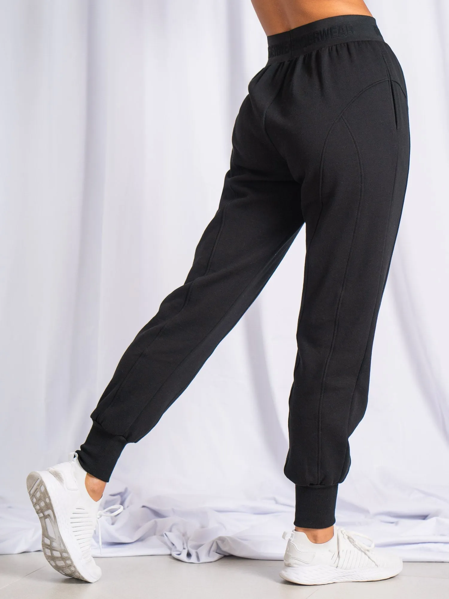 Contour Track Pants - Black