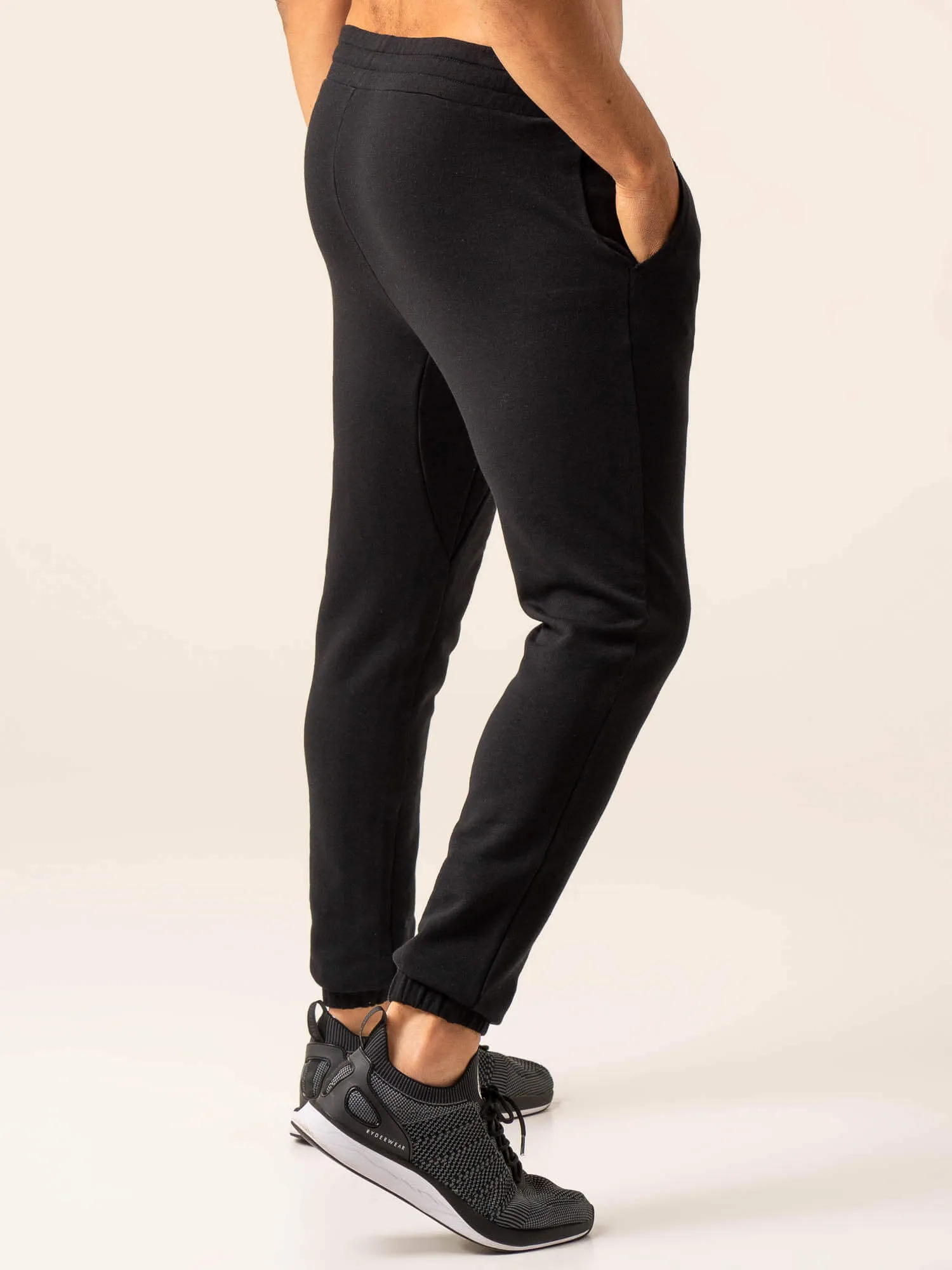 Dynamic Track Pant - Black