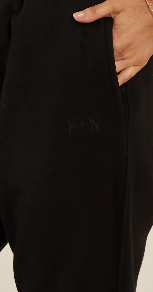 F & N Core Logo Jogger ~ Black