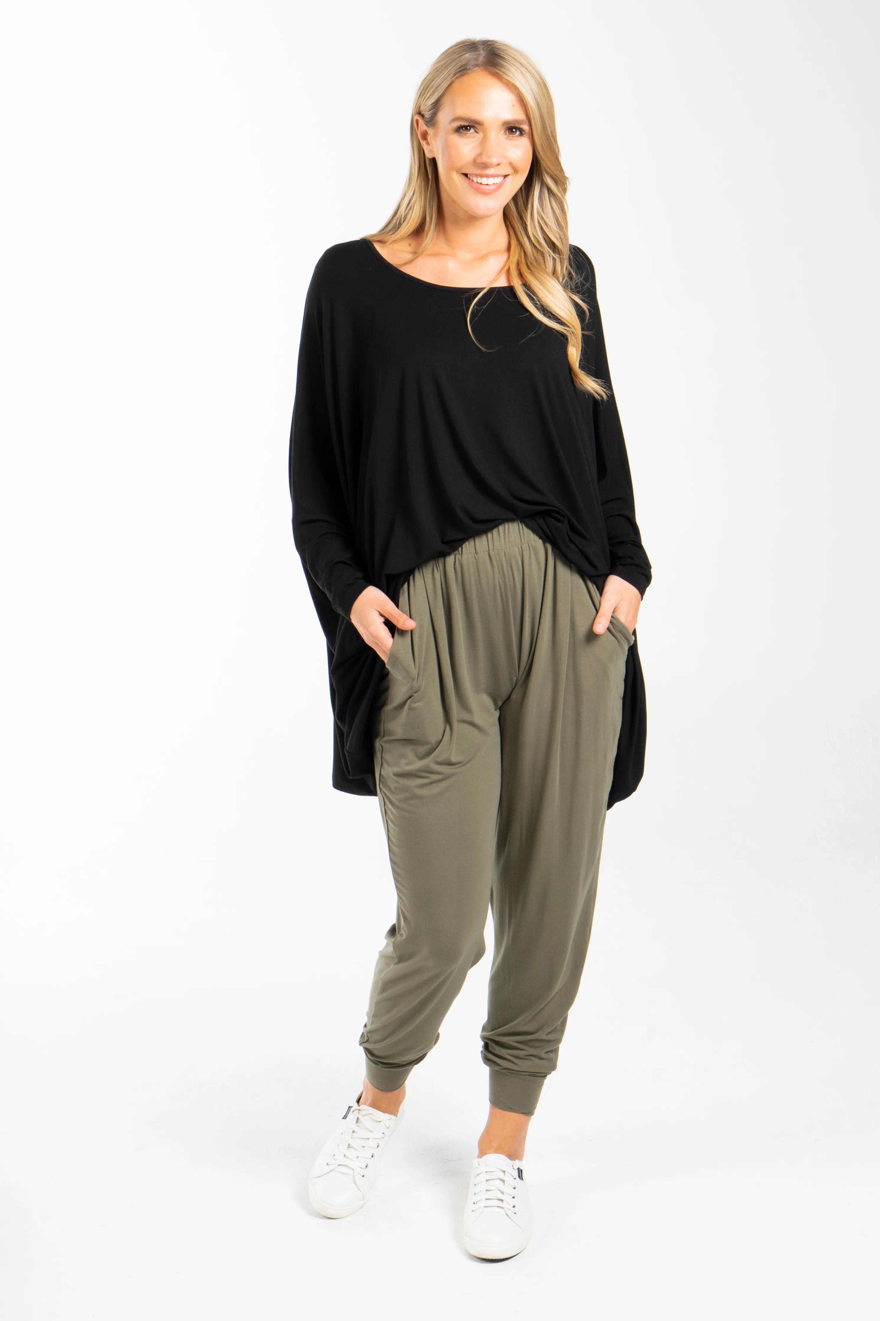 FINAL SALE Everyday Pant in Khaki