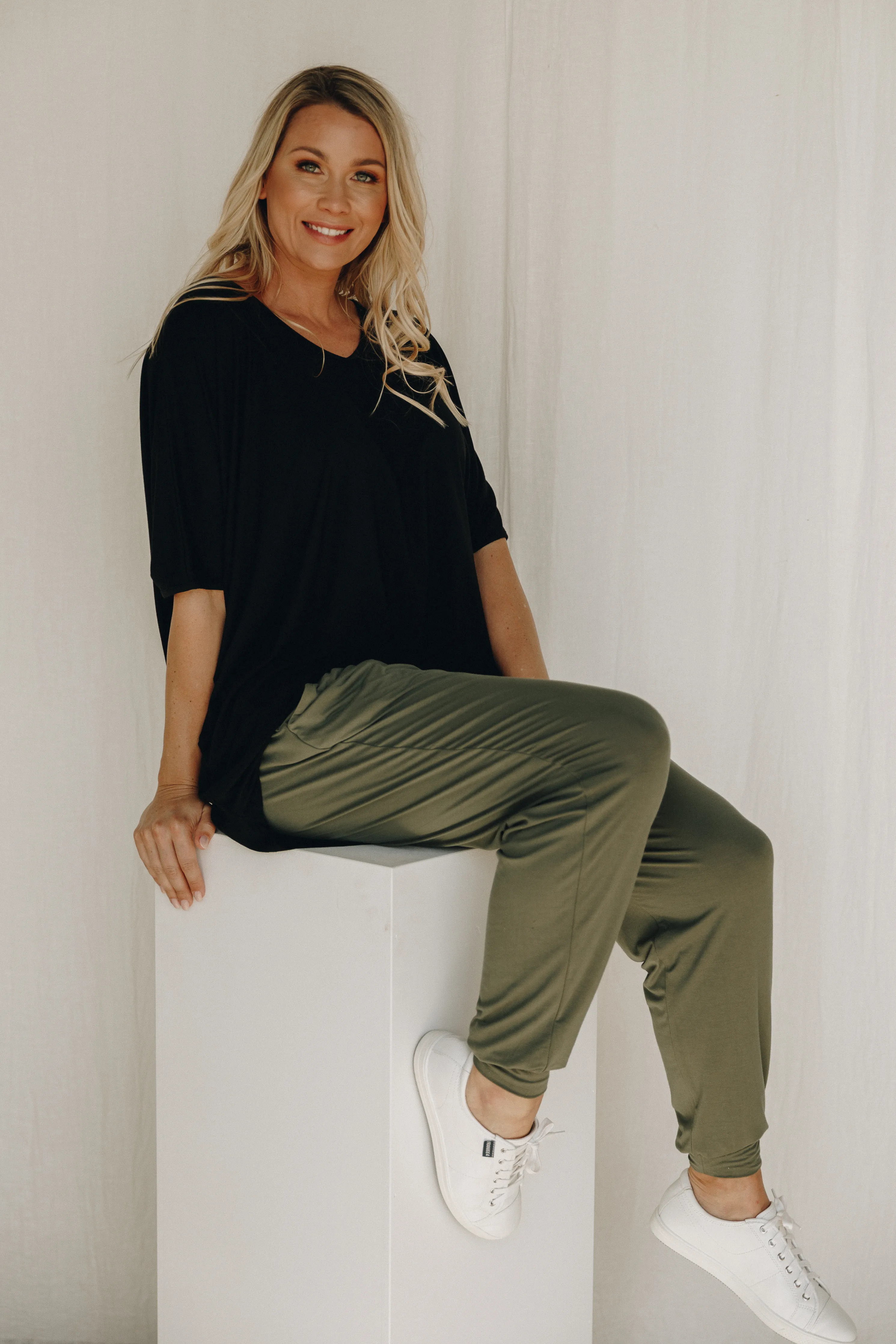 FINAL SALE Everyday Pant in Khaki