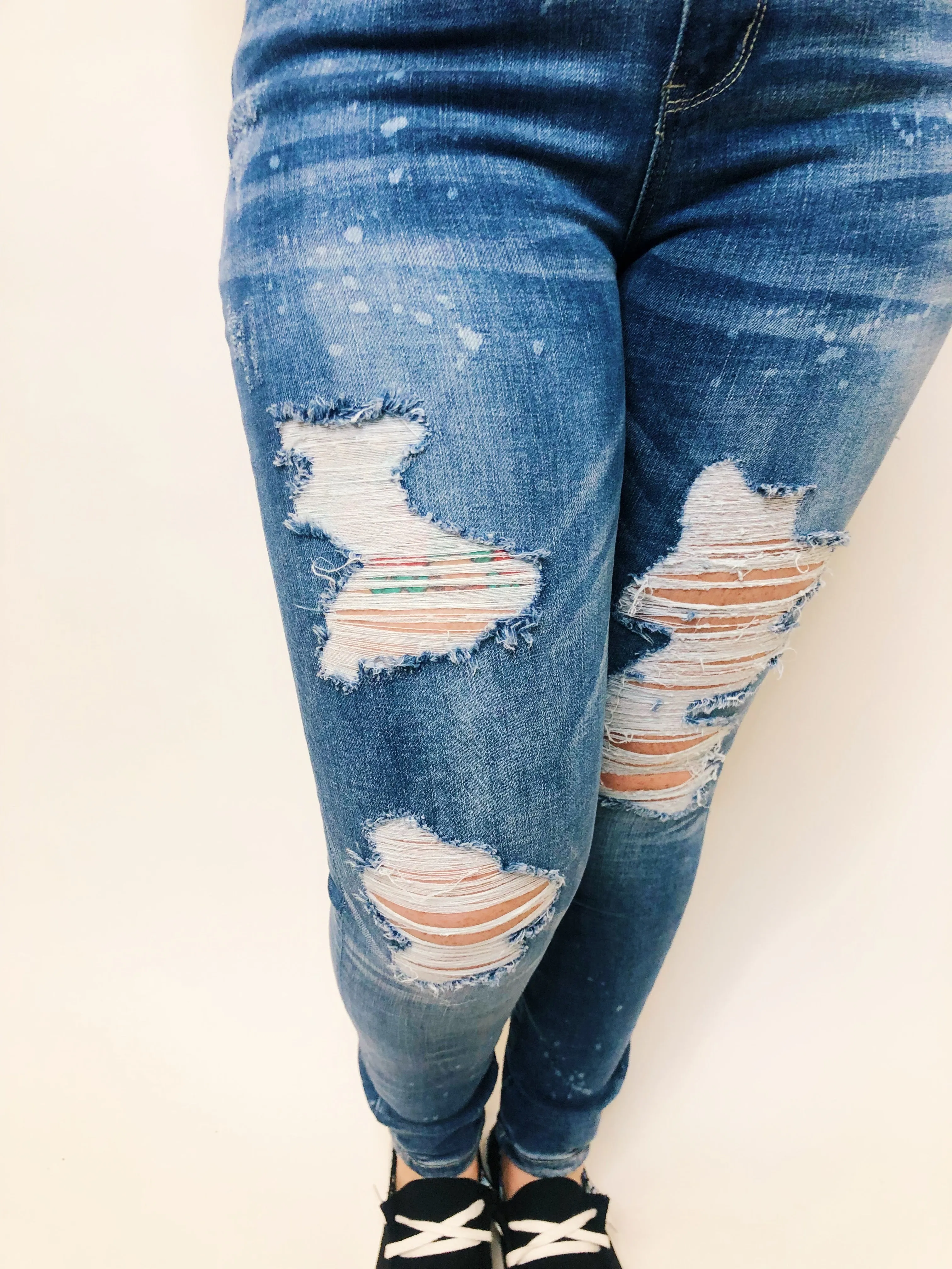 #K398 Nobody To Blame Bleached Judy Blue Mid-Rise Skinny Jeans