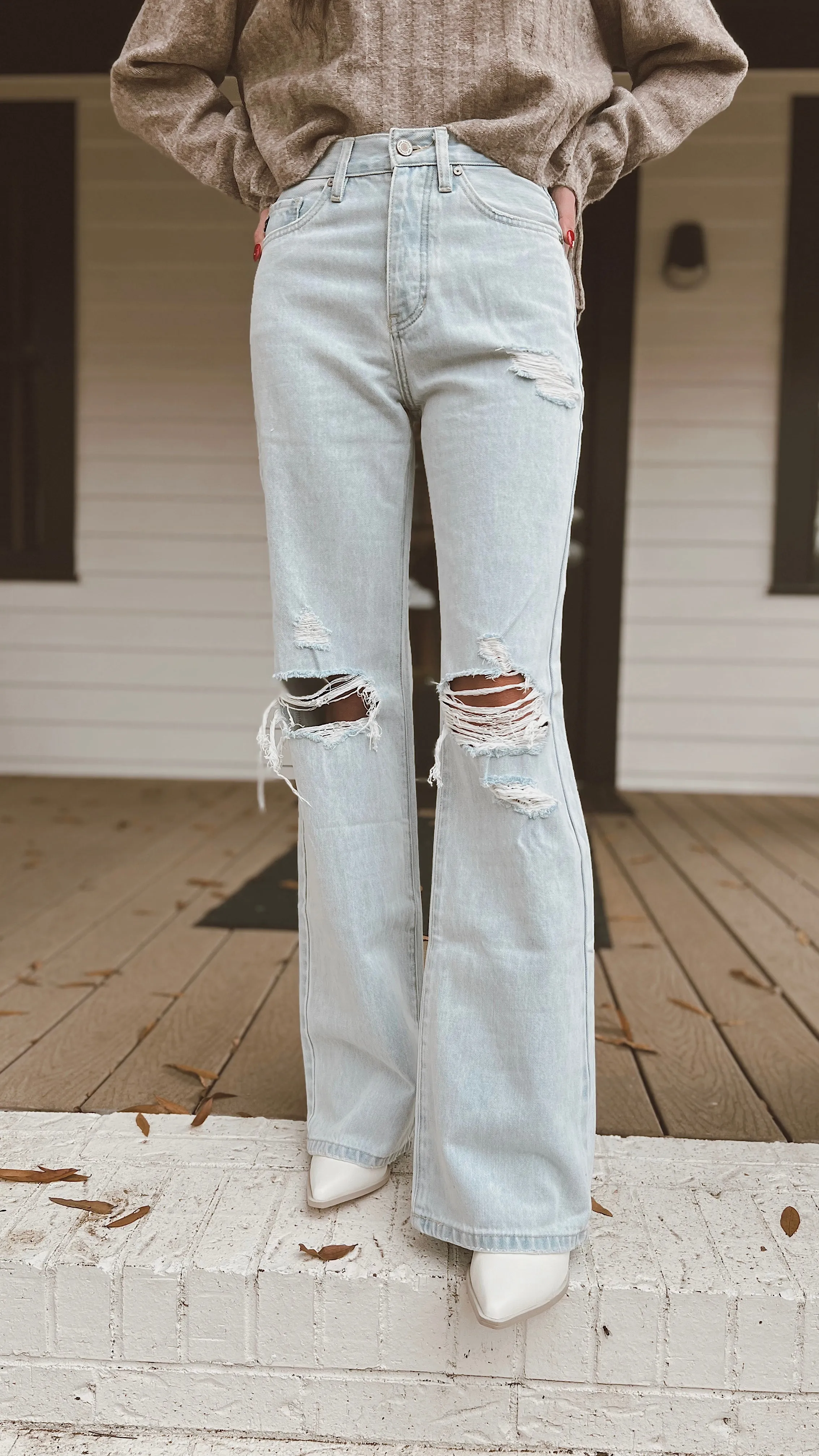 The Montana Ultra High Rise 90's Flare Jeans